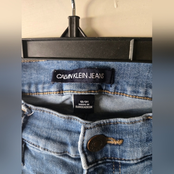 Calvin Klein Womens Slim Fit Jeans in Light Blue - Size 12 / 31 - Picture 4 of 7